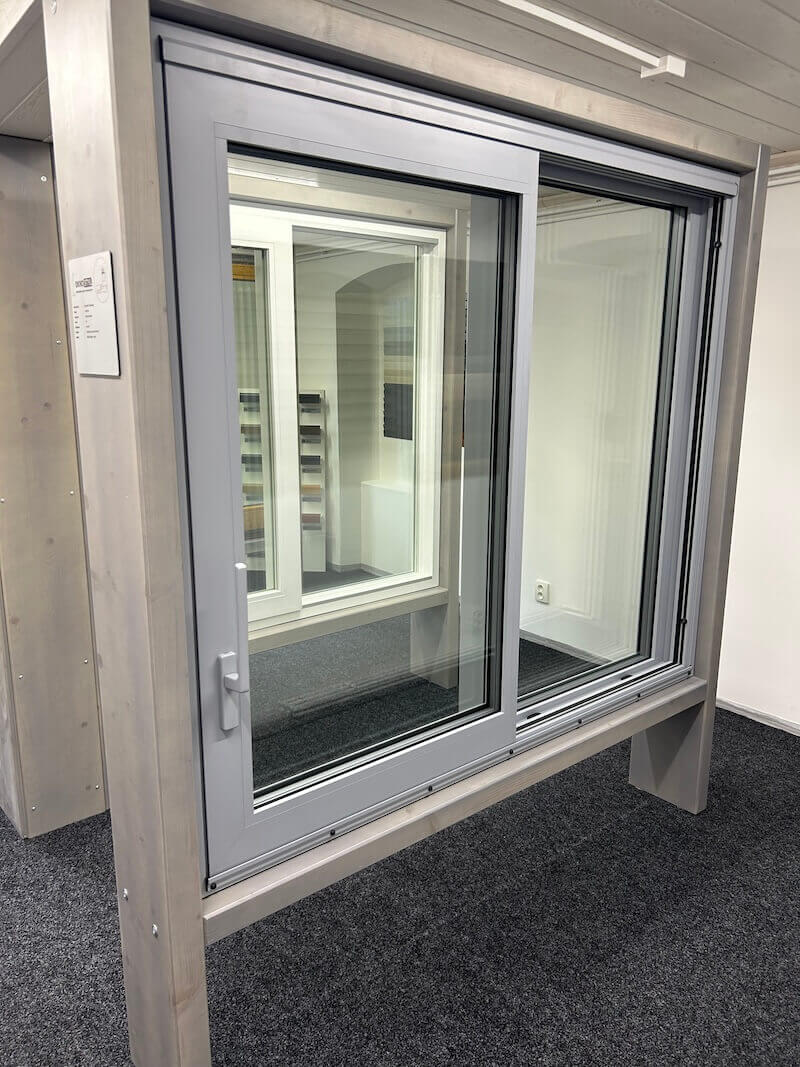 Pobočka Oknostyl v Litvínově – posuvný portál na terasu