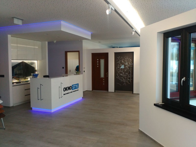 Interiér nového showroomu oknostyl
