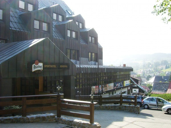 Výměna oken v hotelu v Rokytnici nad Jizerou