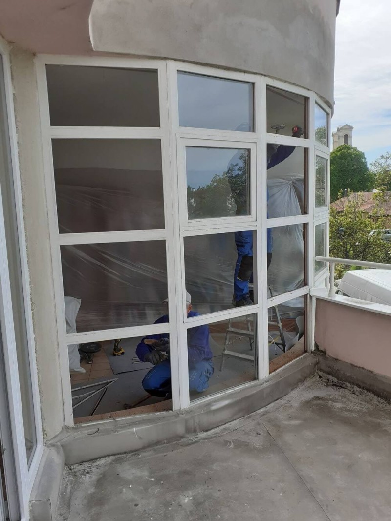 Okna jsou osazena izolačním trojsklem 