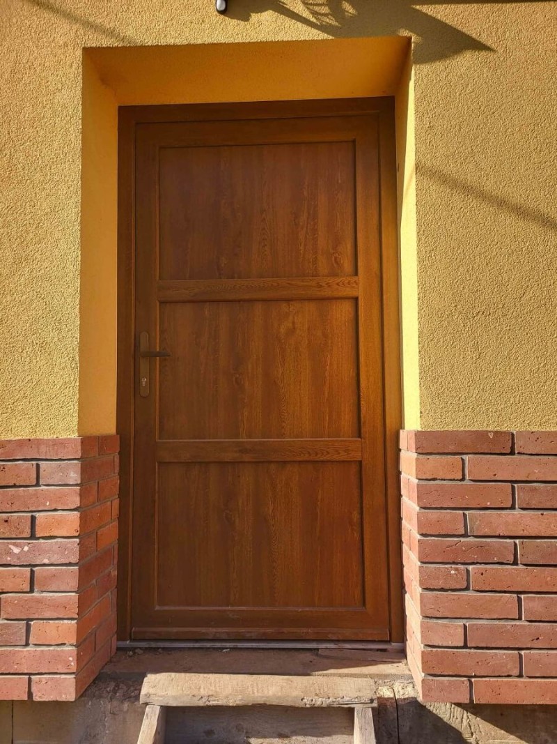 Plastové dveře IDEAL 4000