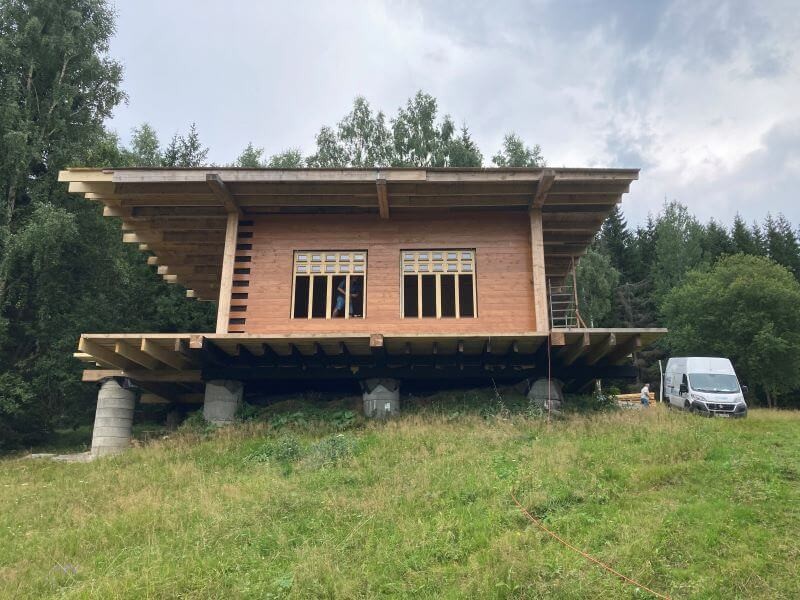 Eurookna v dřevěné chatě ve Špindlerově Mlýně