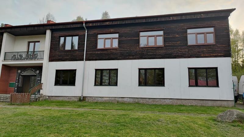 Plastová okna jsou zasklena dvojsklem