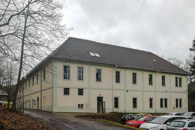 Montáž dřevěných EURO oken a hliníkových vstupních dveří