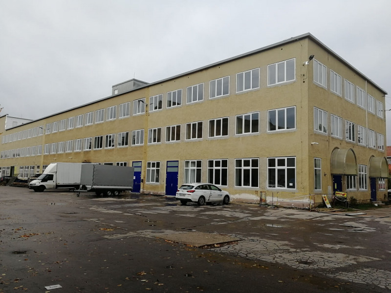 Montáž pětikomorových oken VEKA ve firmě v Ivančicích