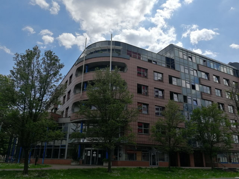 Hliníková okna Aluprof MB 70 s trojsklem a skrytým okenním křídlem (MB 70 US HI)