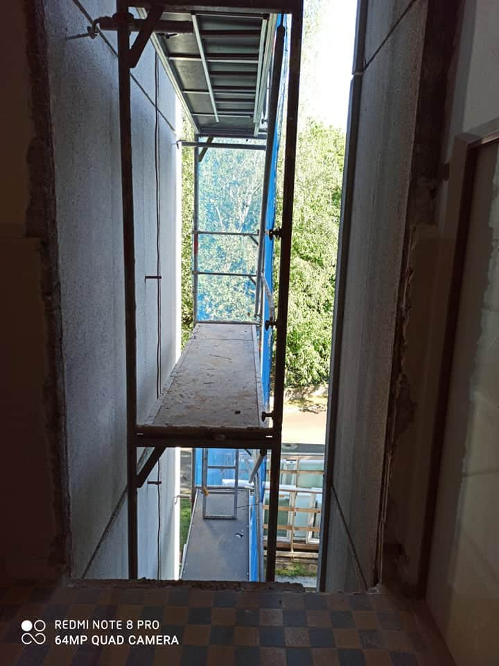 Montáž PVC oken PREMIUM na SPŠ v Plzni