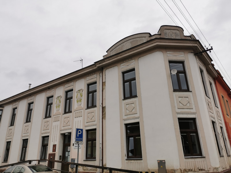Šestikomorová okna s rovným křídlem