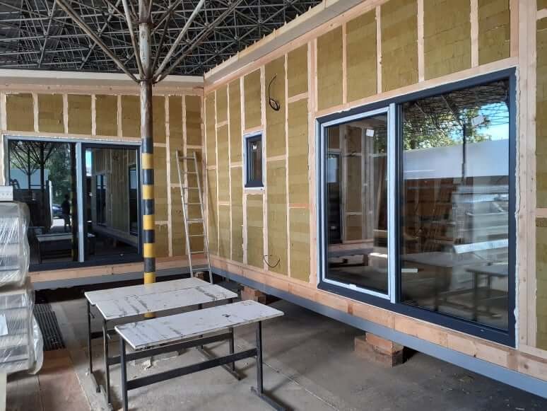 Instalace plastových oken PREMIUM a posuvno-sklopných dveří