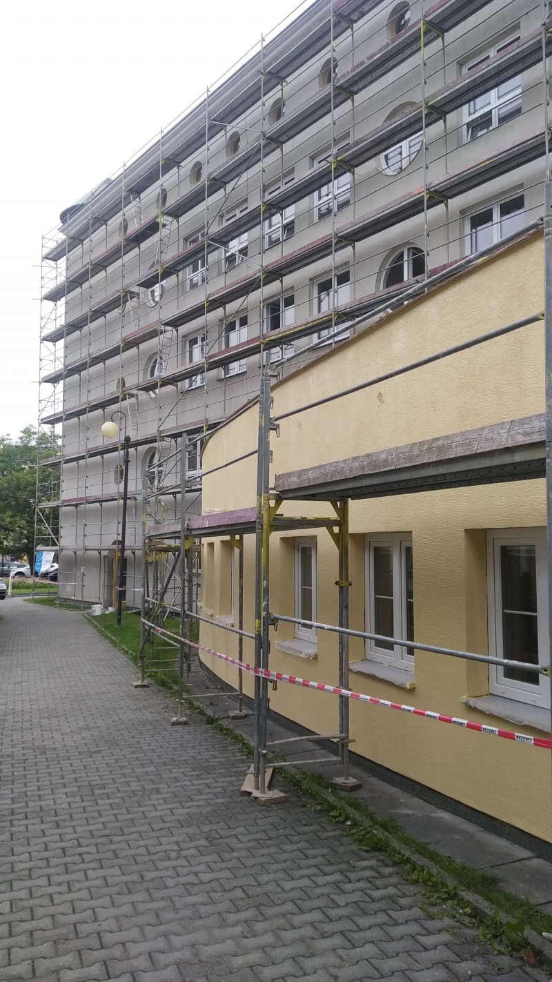 Výměna oken a oprava fasády na ZŠ ve Frýdlantu