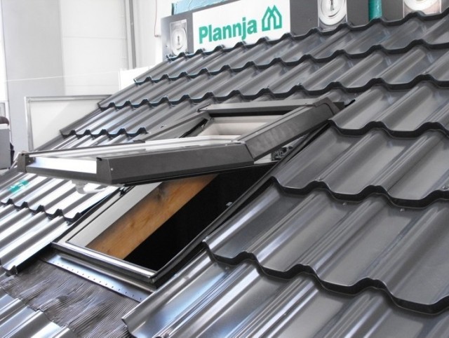 Dokonalý design plastového střešního okna Oknostyl Premium